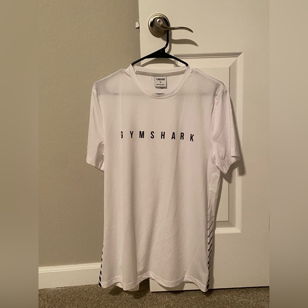 NWOT Gymshark Shirt